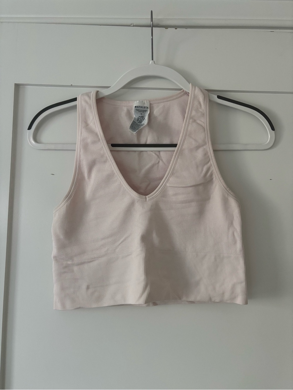 Athleta Light Pink Ribbed V-Neck Crop Tank Top Size M